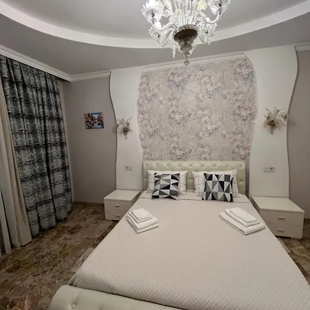 Stefany House ميستر
