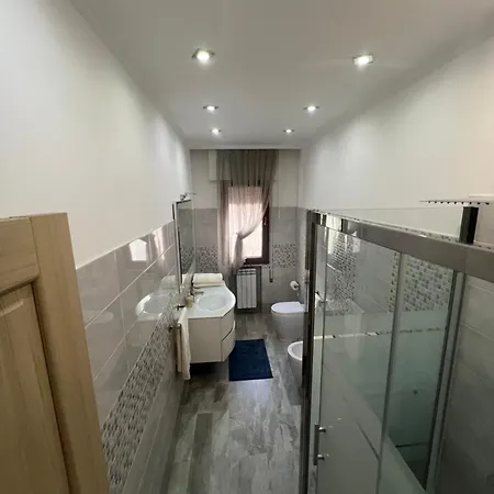 Stefany House ميستر