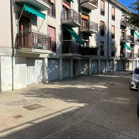 Stefany House شقة